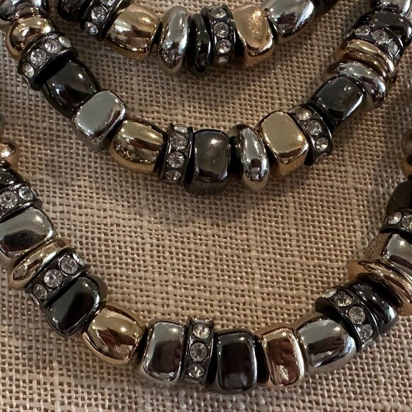 ST THOMAS 3 Strand Metallic Necklace - Picture 2 of 6